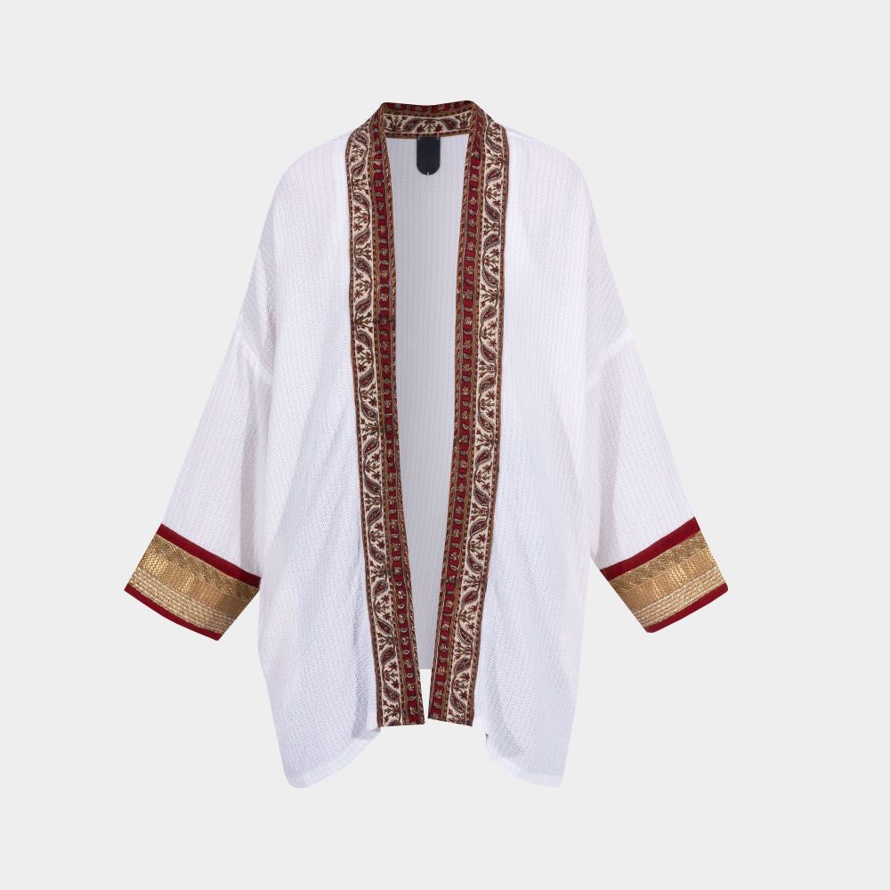 Picture of women's white cotton kimono