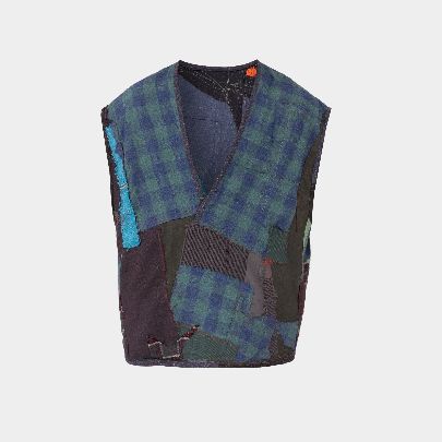 Picture of wool vest teal