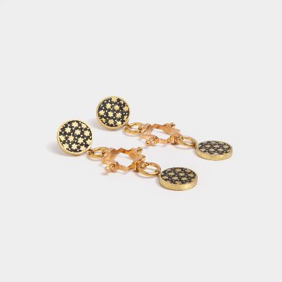 Picture of Women's earrings with brass and golden black (knocker )