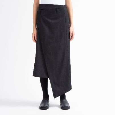 Picture of women's gabardine skirt