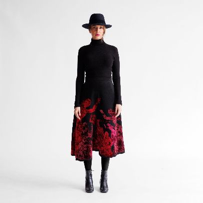 Picture of Women's long velvet skirt