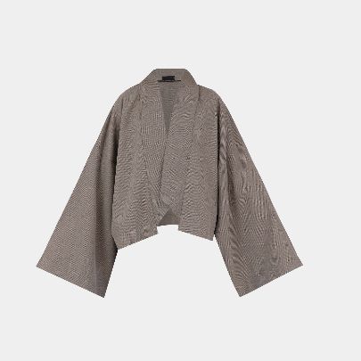 Picture of women's collared beige kimono