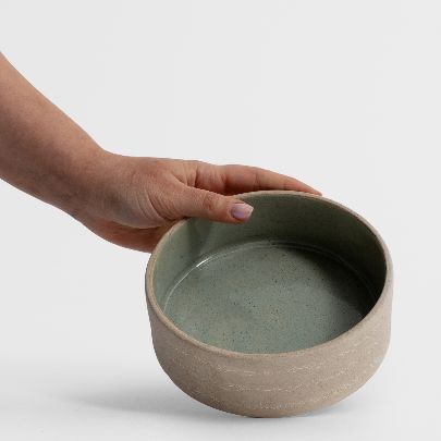 Picture of Medium gray cylindrical bowl 