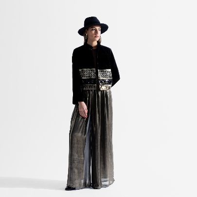 Picture of Bead-embroidered stand-collar velvet coat