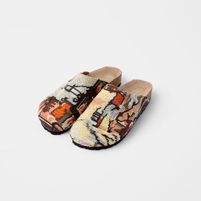 Picture of tapestry patterned sandal