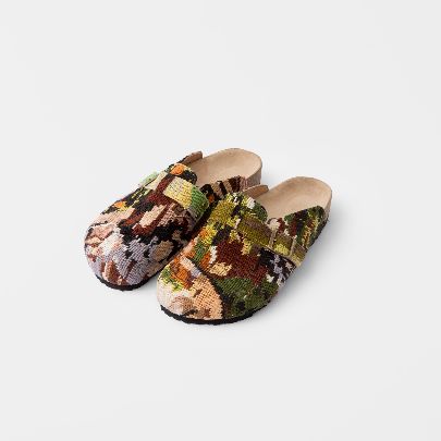 Picture of tapestry patterned sandal