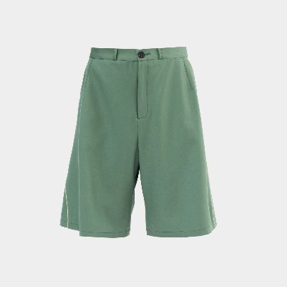 Picture of men's cotton shorts green