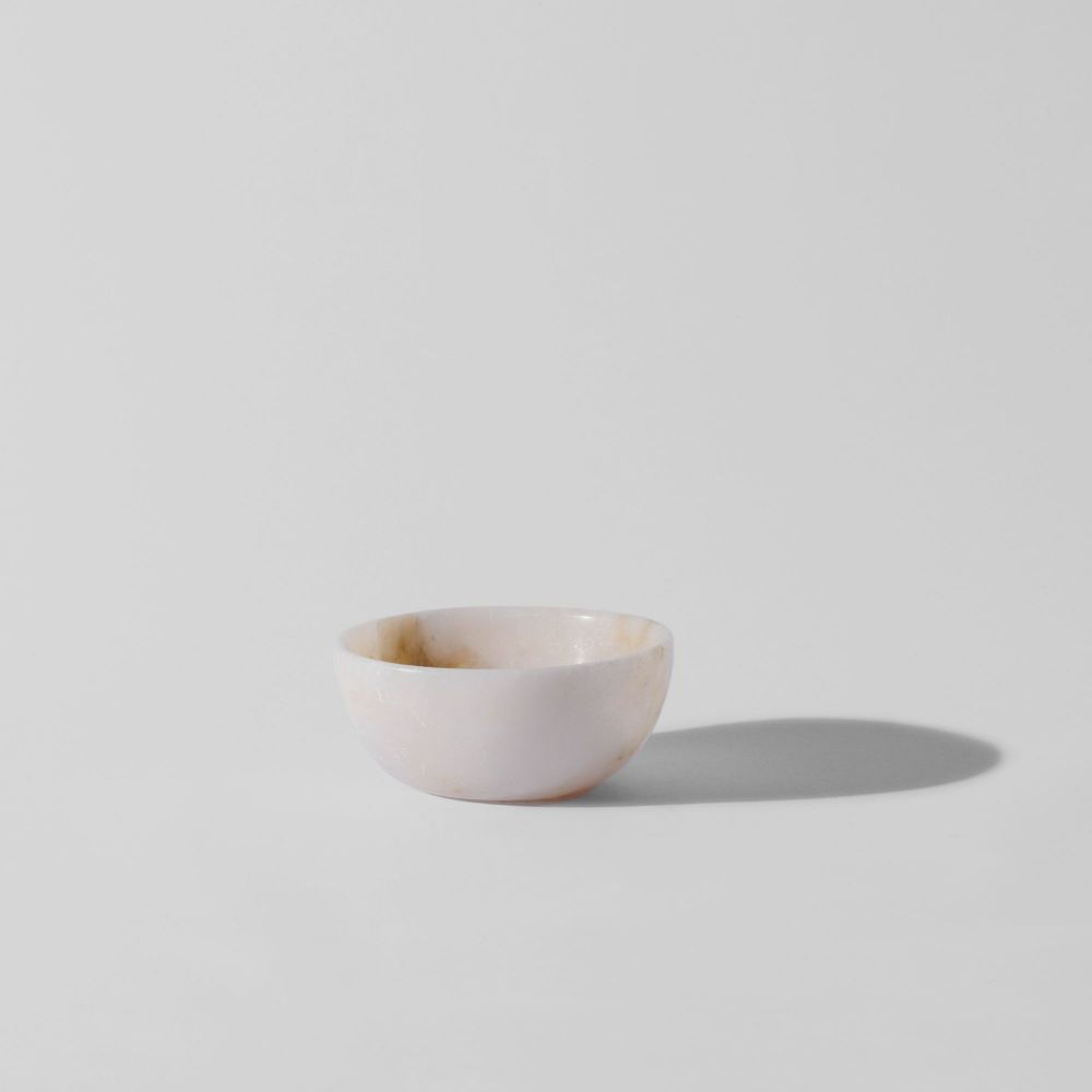 Picture of Bright alabaster bowl 1