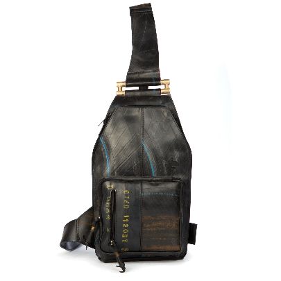 Picture of bagpack with metal handle