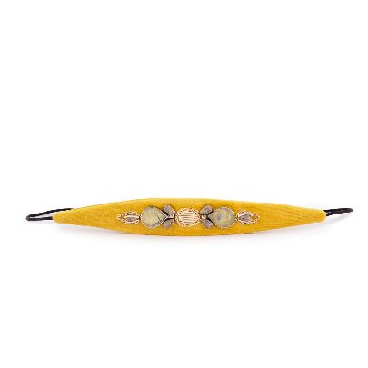 Picture of yellow velvet choker