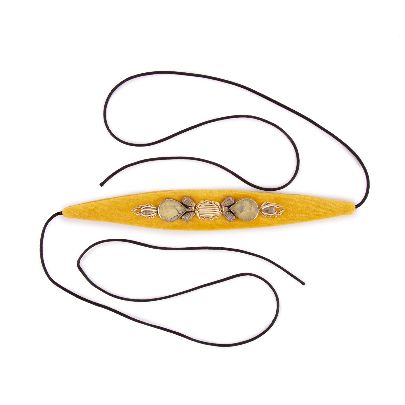 Picture of yellow velvet choker