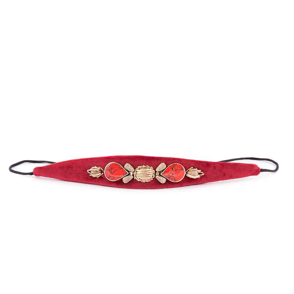 Picture of red velvet choker