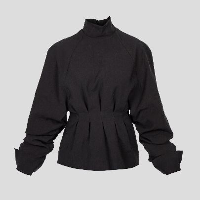 Picture of black blouse with pleat