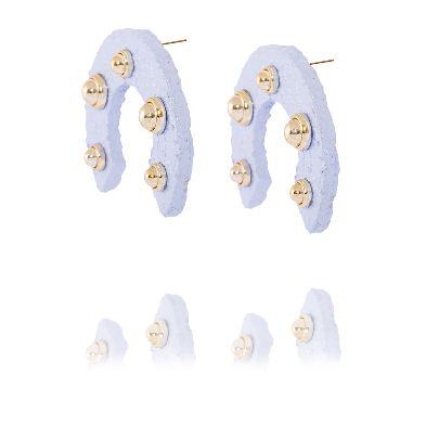 Picture of ice horse shoe earings