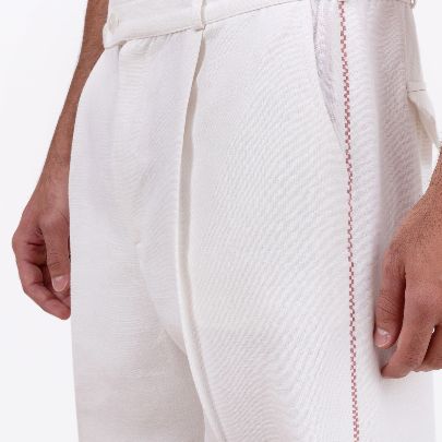 Picture of linen pants 