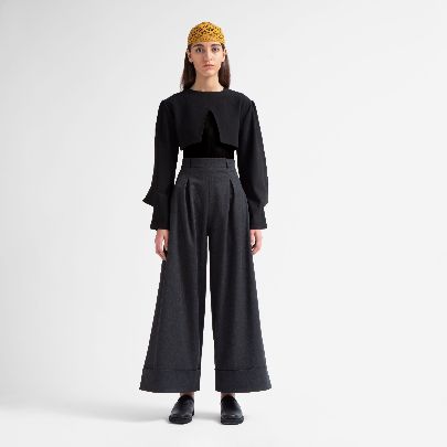 Picture of women's gabardine angled pocket pants