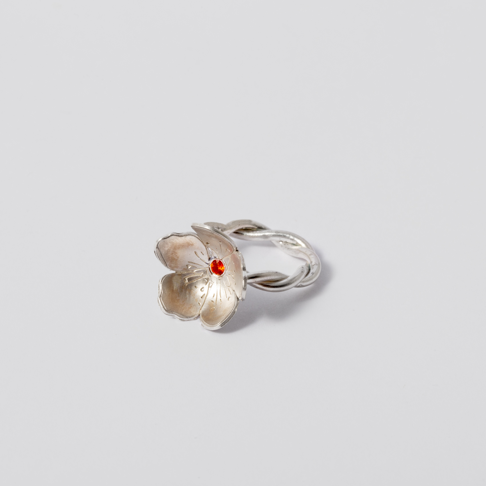 Picture of Orange flower ring