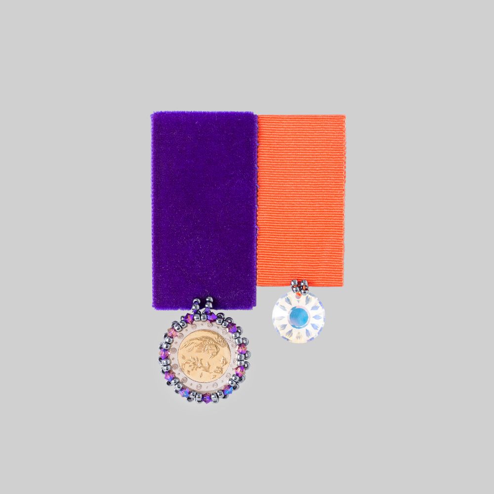 تصویر  مدال دو قولوی بنفش نارنجی