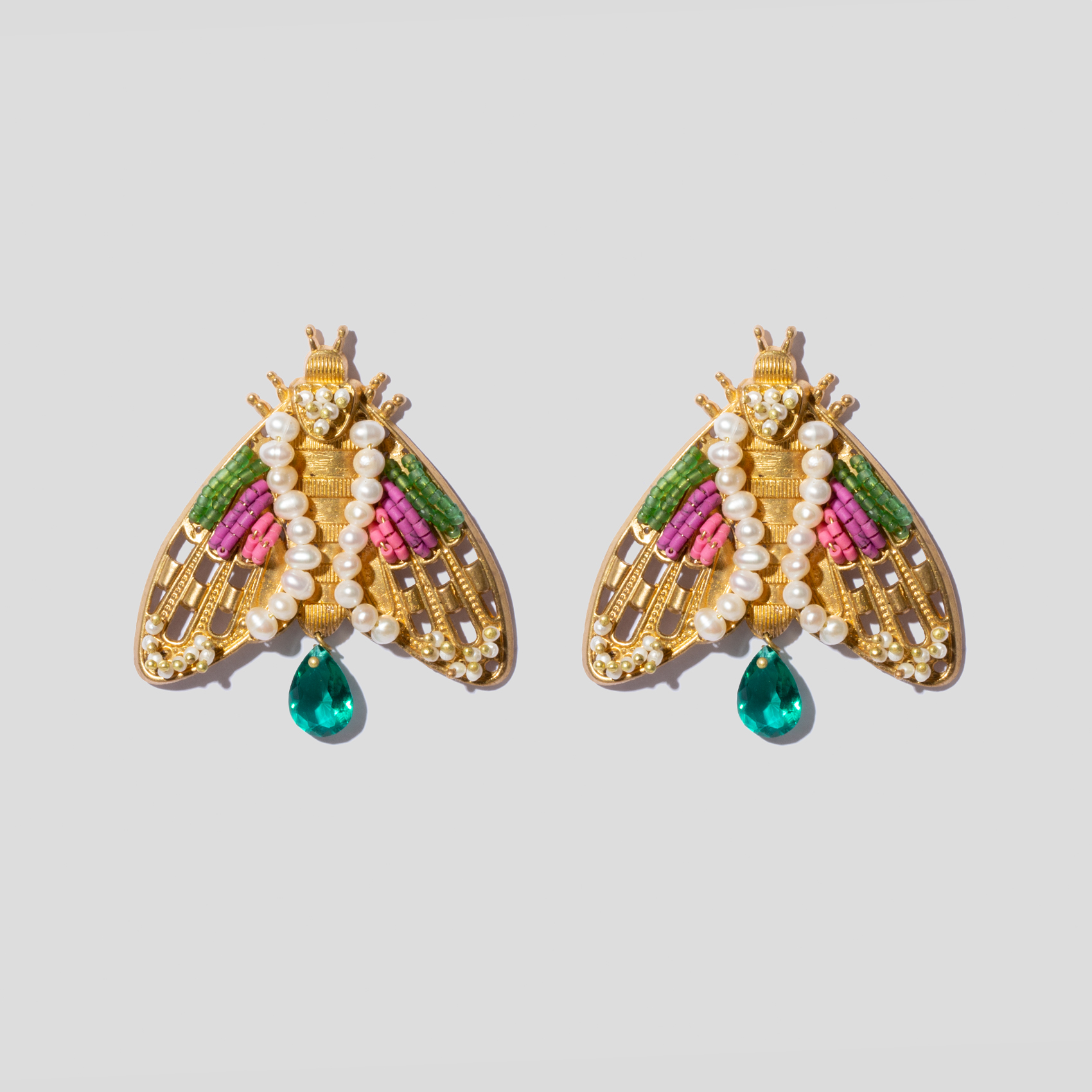 Picture of  Women's earrings with pearls and opals