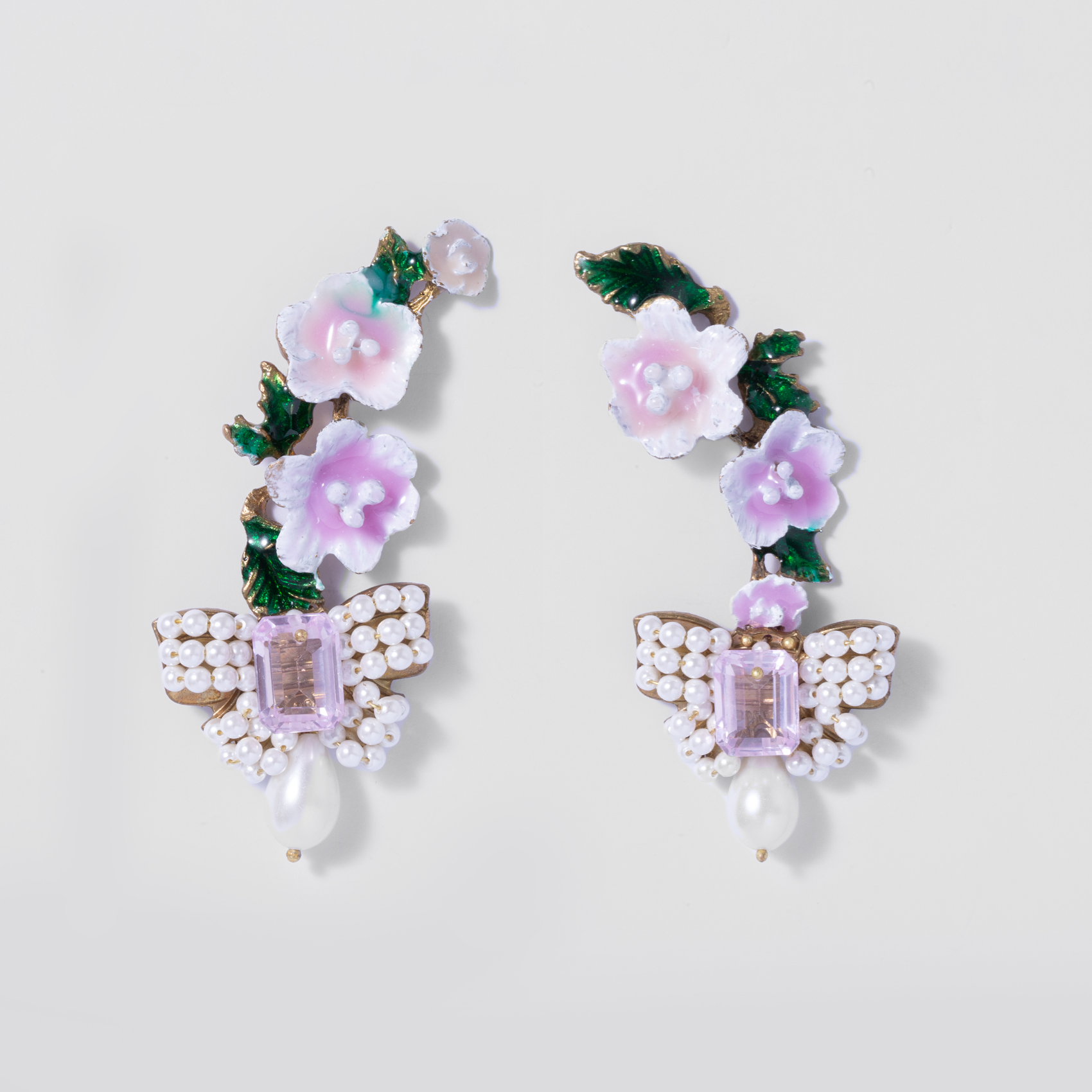 Picture of  Women's earrings with pink flower and bow