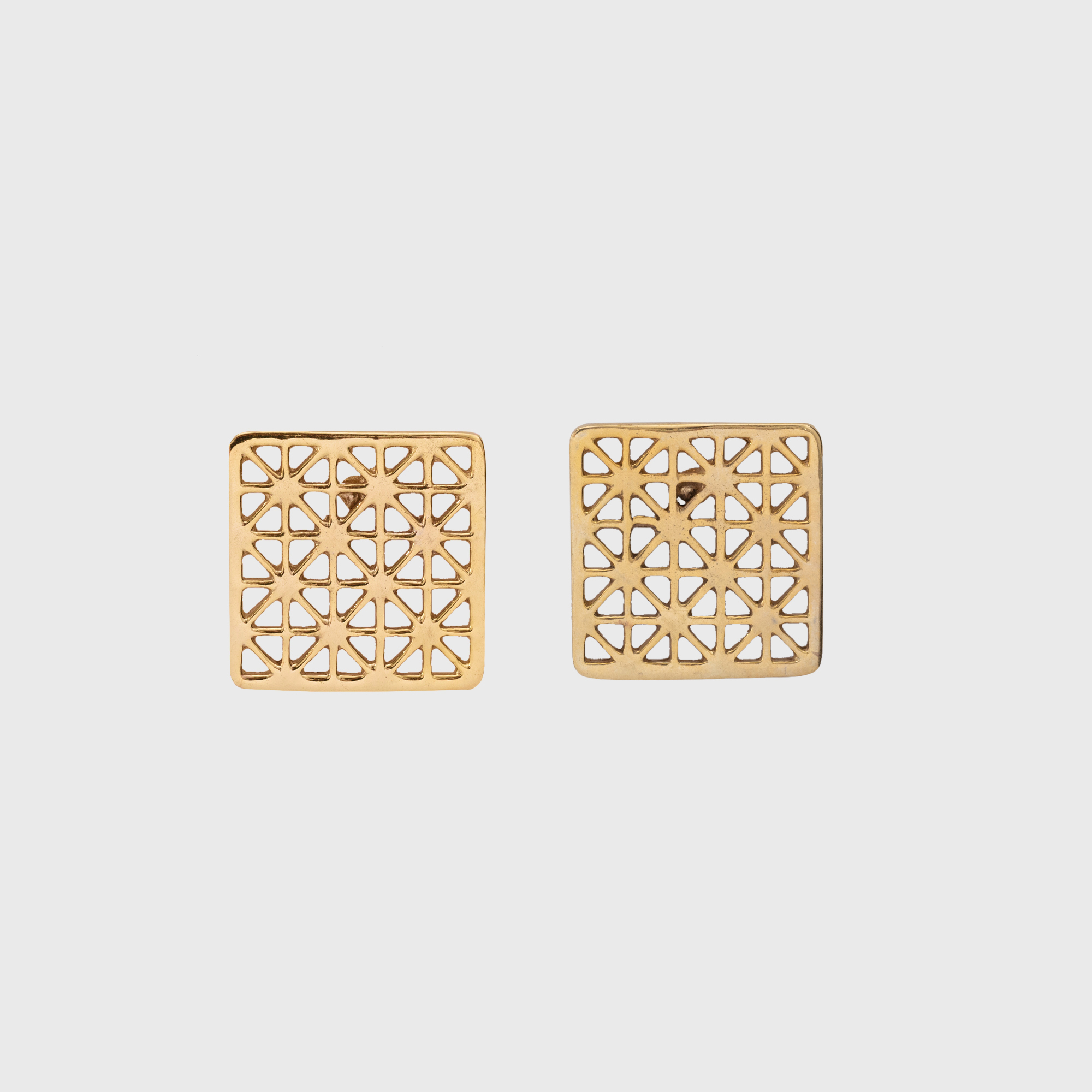 Picture of Gold Square Shamsul Amara earrings 3