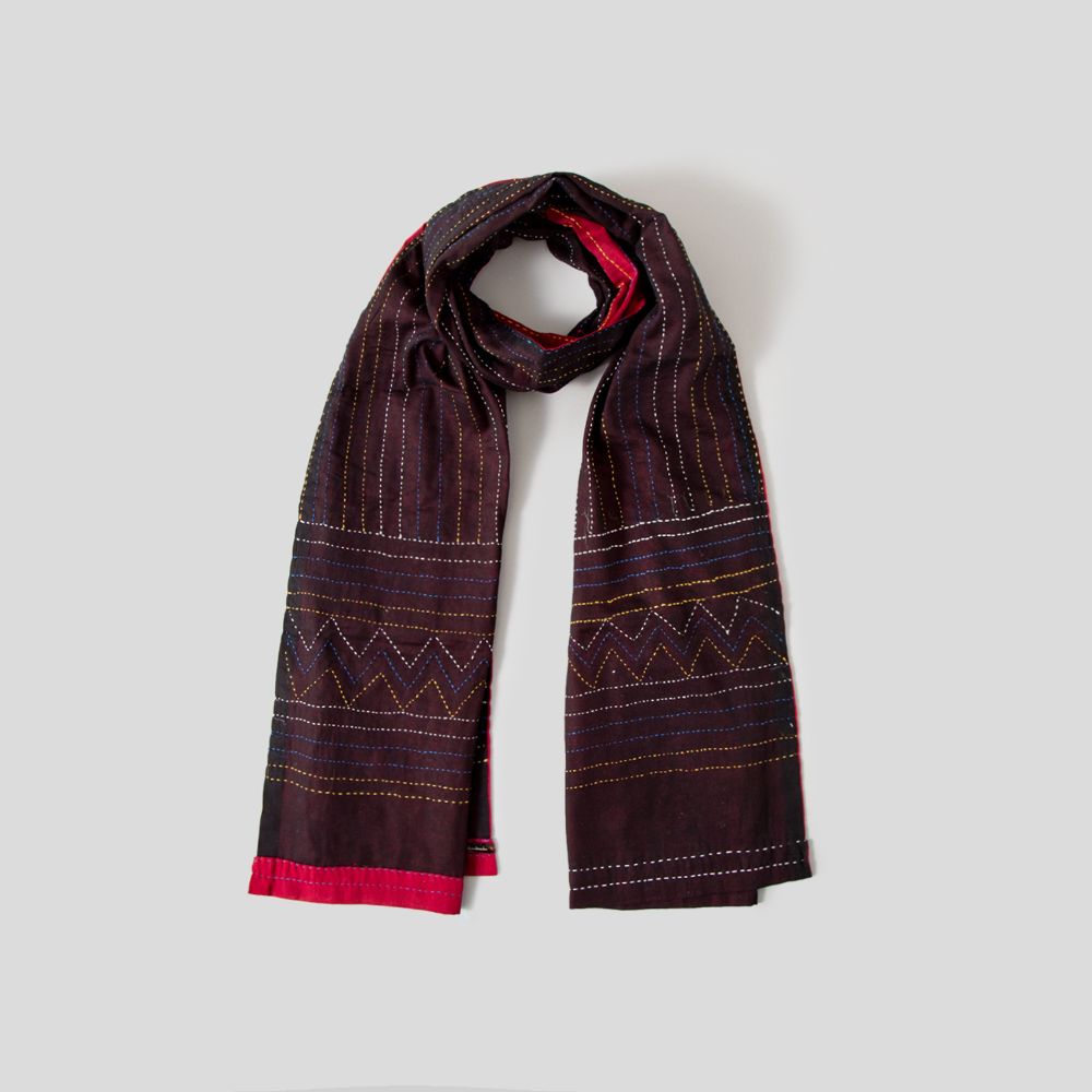 Picture of Black and red scarf