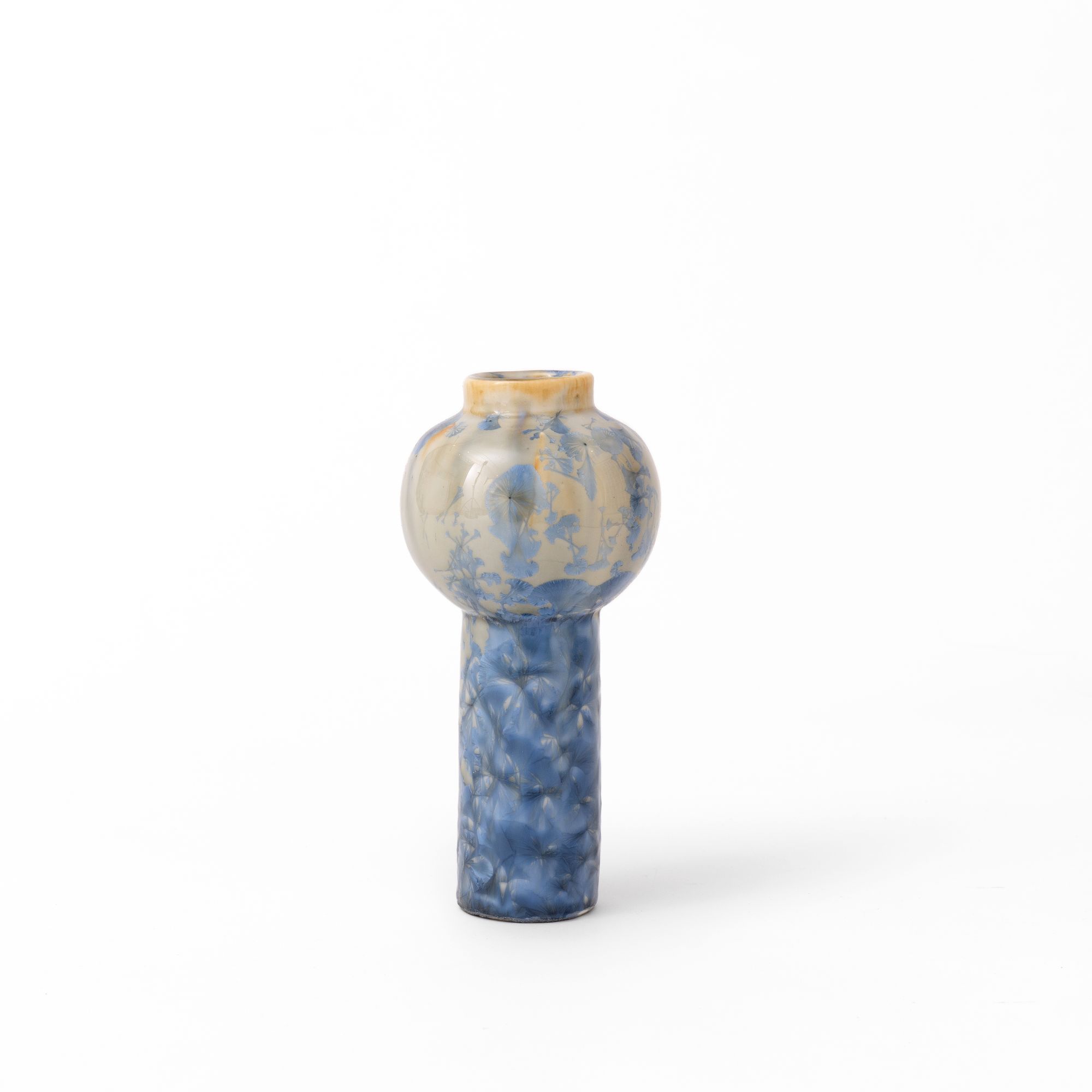 Picture of Cylindrical spherical ceramic vase